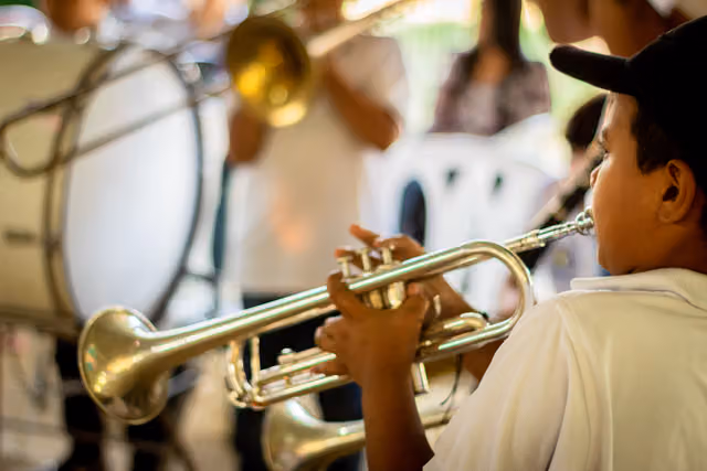The trumpeters (photo 2)