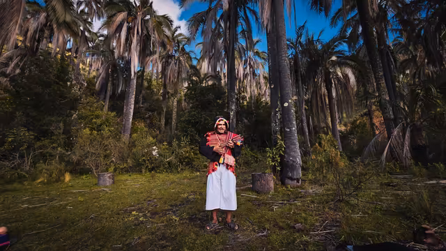 Yampara music: villager with charango