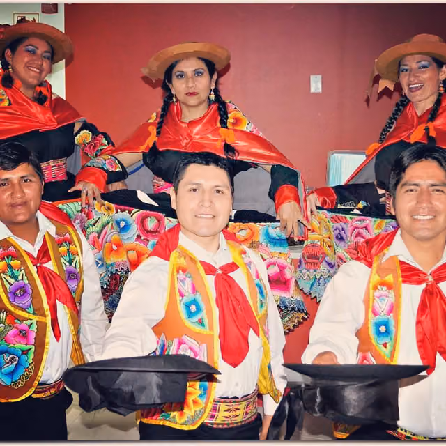 Huaylarsh dance