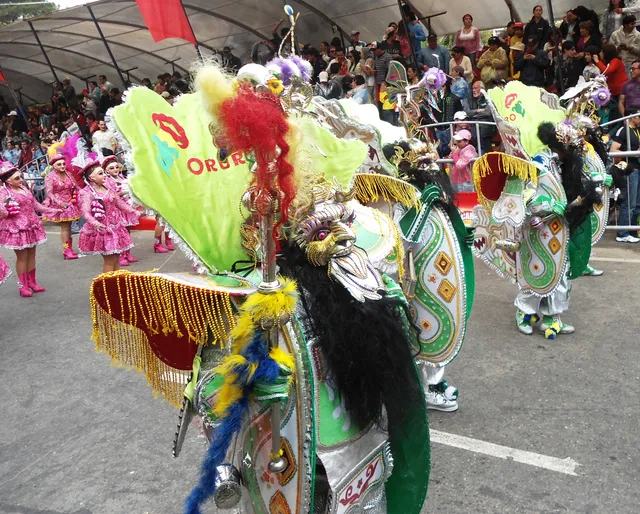 Morenada parade 03