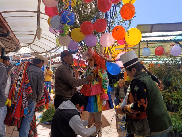 Festividad de comadres, mercado Vinocanchon 17