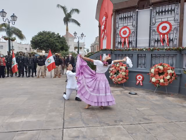 Champions of northern marinera, La Punta district