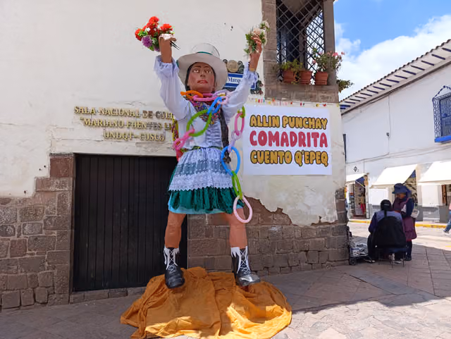 Dolls made for the comadres festivity, historic centre of Cusco (12)