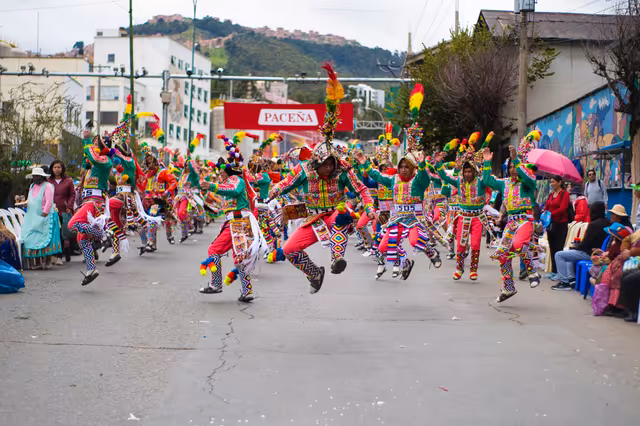 Tinku dancers jumping