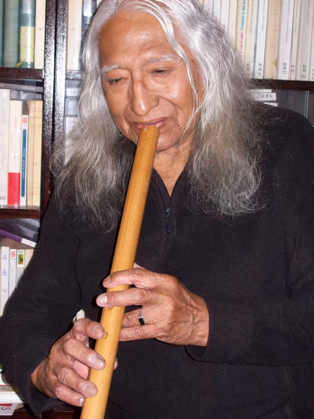 Uña Ramos with the kena (quena)