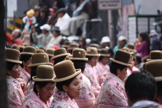 Cholitas paceñas en la Fiesta del Gran Poder 2011