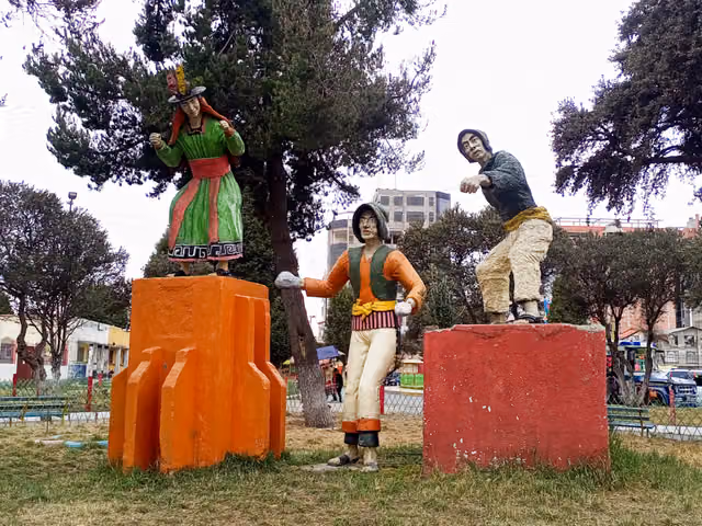 Plaza del tinku en Ciudad Satélite, El Alto