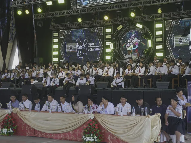 Inauguración de la Feria y Festival Nacional e Internacional del Charango, Aiquile 2025