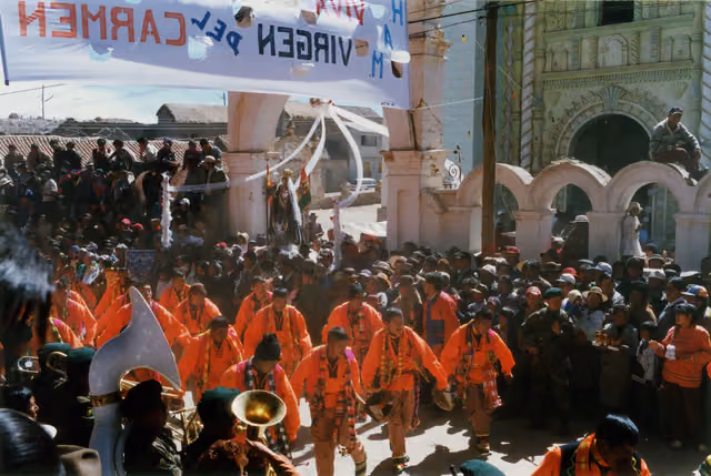Qaqachaka 0206: group of male dancers performing tinku in Challapata