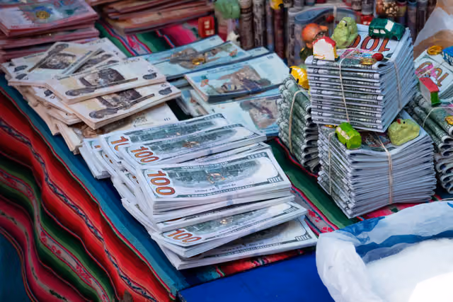Alasitas fair, La Paz