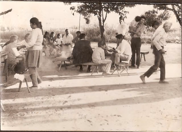 Congregation of families at Pampa Aguará, March 1972