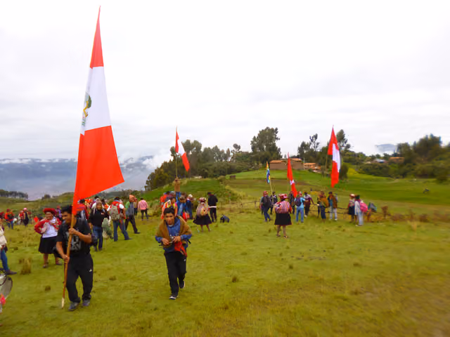 Communal boundary walk (linderaje) in the Fortaleza community, Cusco (61)
