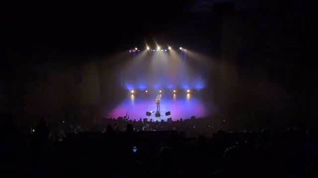 Passenger in concert in Bogotá