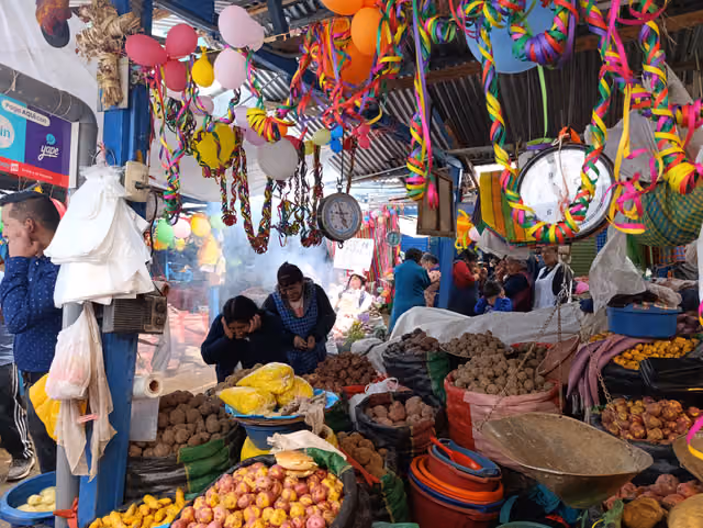 Doll made for the comadres festivity, Wanchaq Market, Cusco (21)