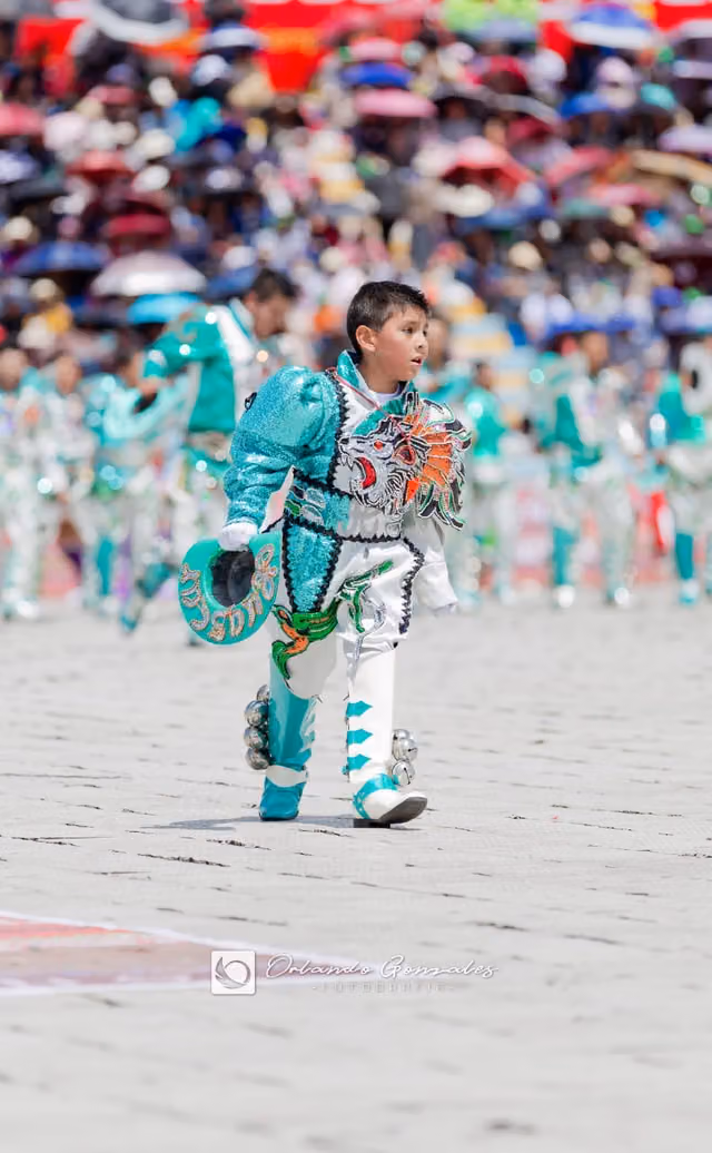 Child dancer of the Caporales Huascar