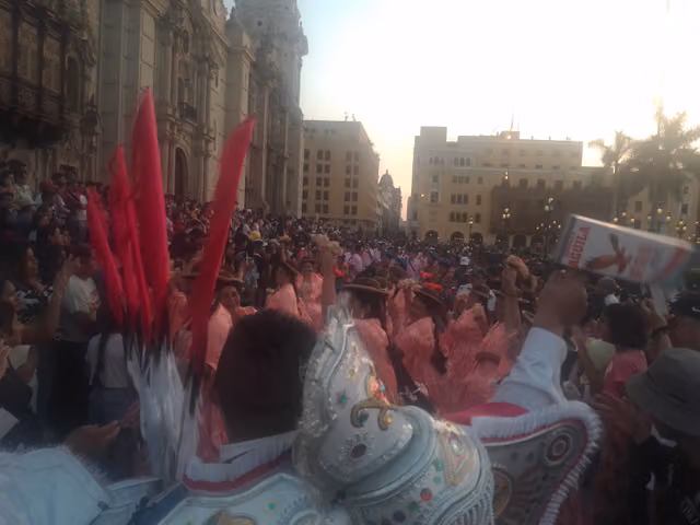 Pasacalle de morenada en Lima, Festividad de la Virgen de la Candelaria 2024 (foto 1531)