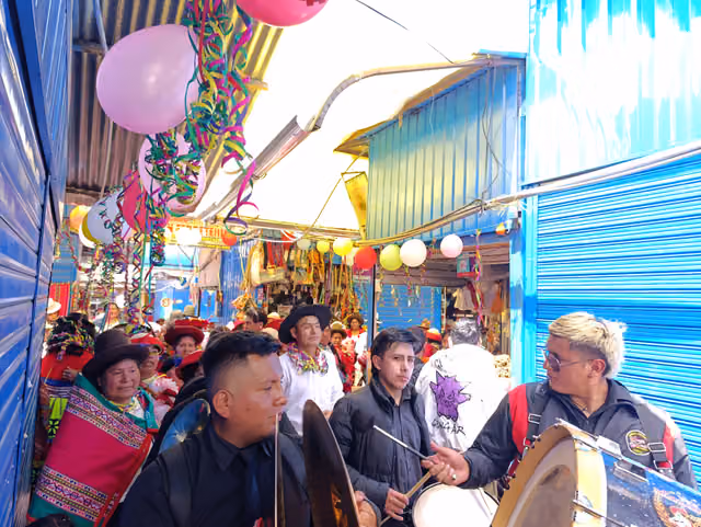 Festividad de Comadres Cusco, Mercado de Wanchaq 24