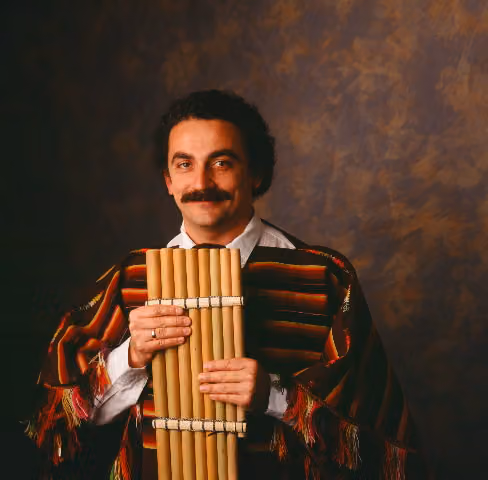 Biografía artística de Alcides Mejía Hany, fundador de Savia Andina (1975)