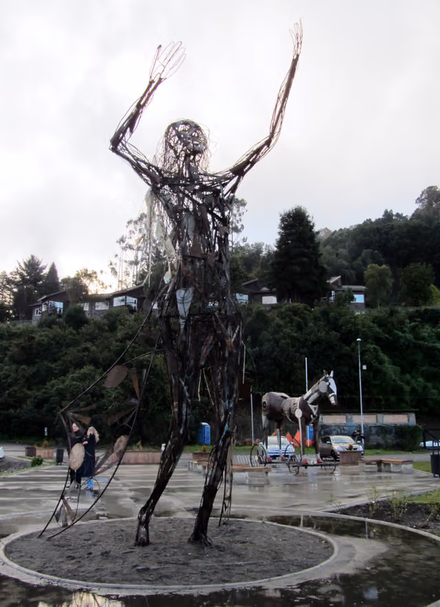Escultura de la princesa Licarayén en La Puntilla, Puerto Varas (f02)