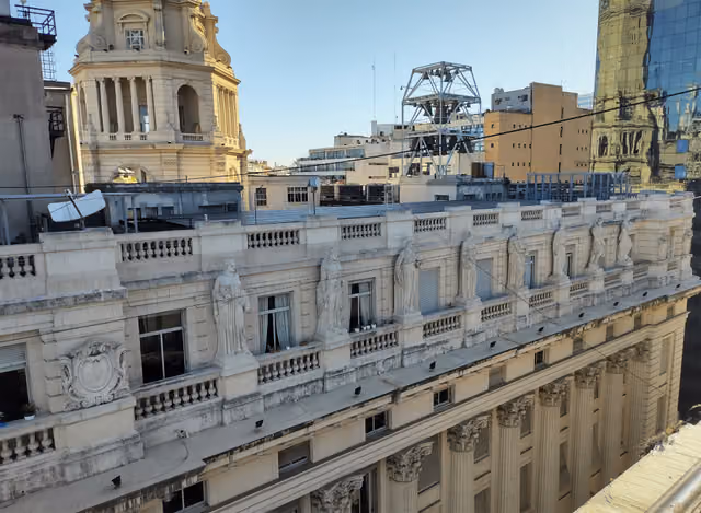 Sculptures and carillon of the Buenos Aires Legislative Palace