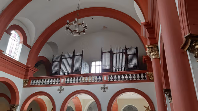 Coro y órgano de la Iglesia de San Antonio, Medellín (2)