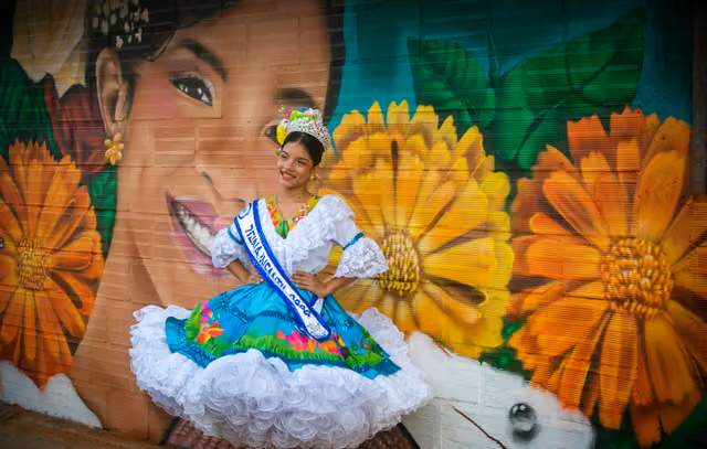 Queen of the Sanjuanero Montañitense