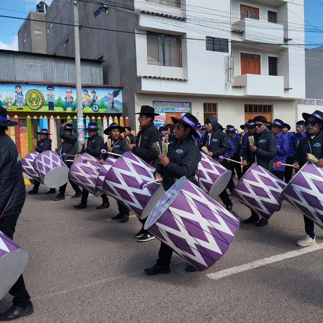 Sikuris of the group Jachá Jilatas