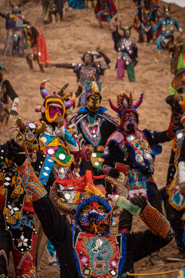 Exhumación del Carnaval y descenso del Cerro Blanco, Uquía (2022)