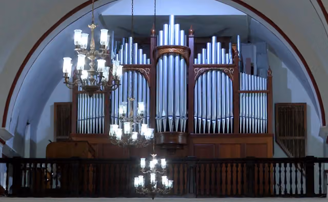 Organ of the Church of San José, central Medellín