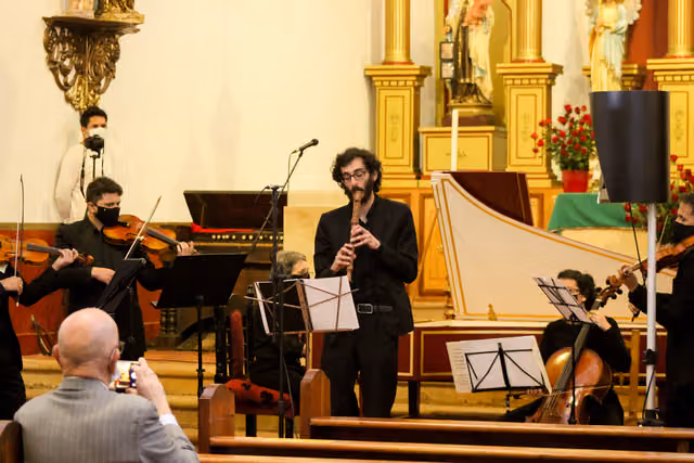 Ensamble Barroco de Bogotá in Zipacón (flute)