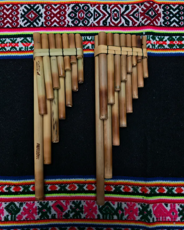 Pair of bajo malta sikus (ira and arca)
