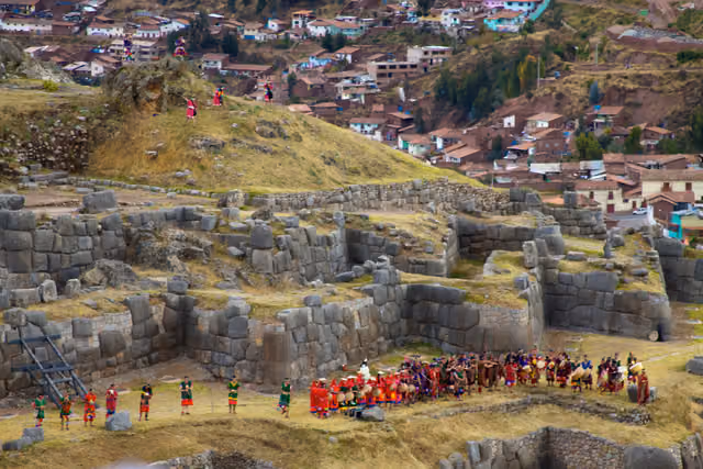 Inti Raymi en Sacsayhuamán, Cusco (2012)