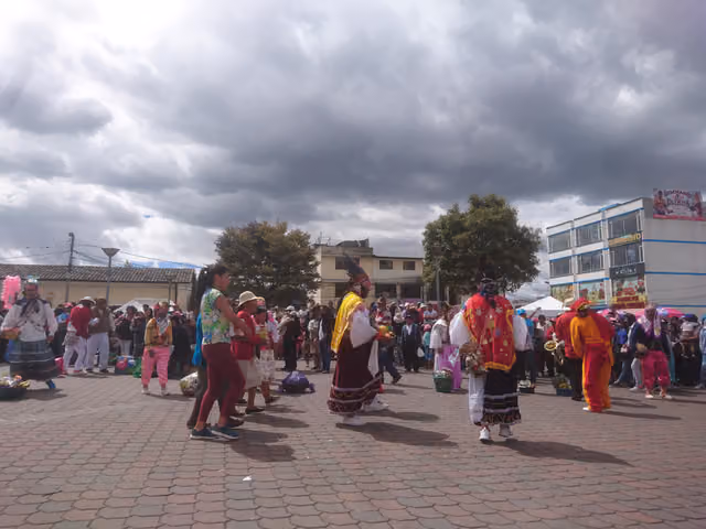 Yumbo dance 05