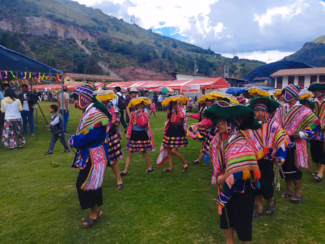 Dances, San Salvador District, Cusco 33