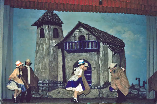 Folk group at the Qosqo Center of Native Art (Cusco, 1981)