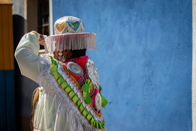 Bailarín de Kullawada en Tiquina