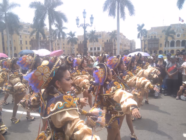 Lima pasacalle for the Feast of the Virgin of Candelaria 2024, photograph 411