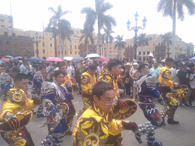 Pasacalle de morenada en Lima, Festividad de la Virgen de la Candelaria 2024 (foto 433)