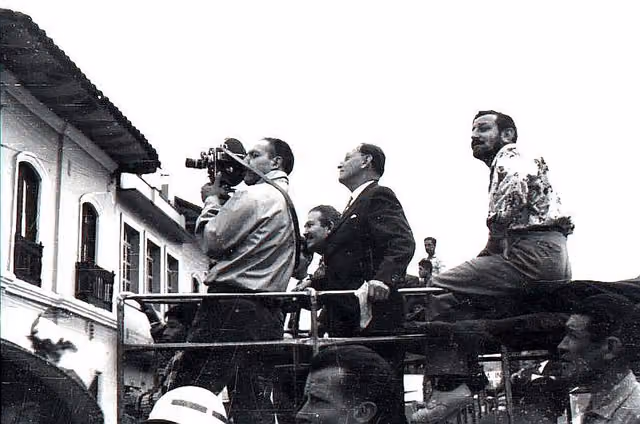 Enrique Gutiérrez y Simón filma «Chambú» en las fiestas de Blancos y Negros