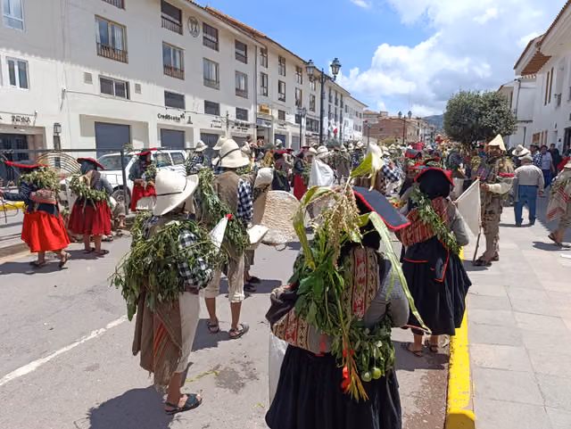 Danzas tradicionales del Qhaswa Raymi 2025, Carnavales Cusco (329)