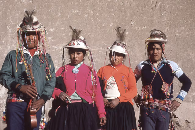 Group of musicians and singers in the marka of Qaqachaka (0212)
