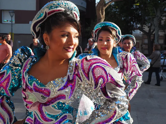 Bolivian dance with San Simón caporales (USA P5120042)