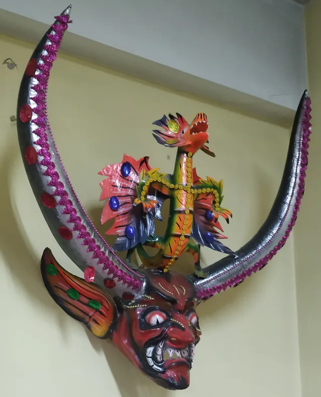 Máscara de la diablada de Oruro