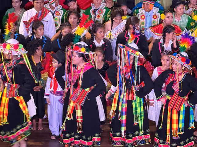 Black women's tinkus costumes