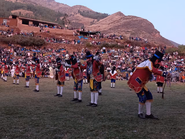 Siqlla dance, San Salvador 02