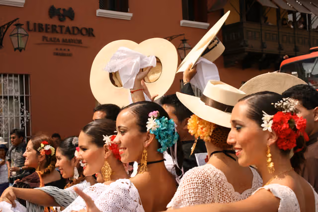 Marinera dancers in Trujillo