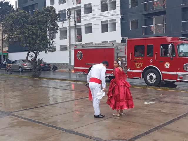 Marinera dancers at the national holiday celebrations