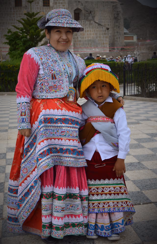 Witiwiti dancers' costume