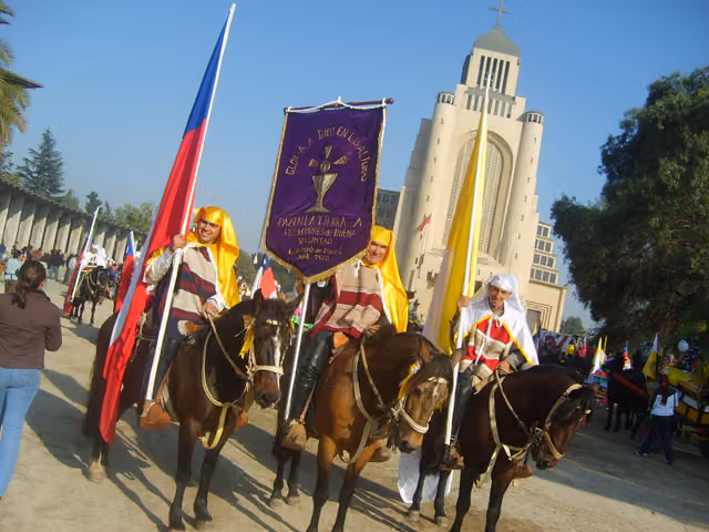 Cuasimodo at the Templo Votivo de Maipú (2)