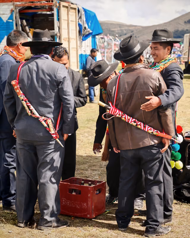 Reencuentro y celebración de autoridades en el concurso del Jach'a Anata Phunchawi